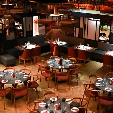 The Perle Tower Garage Car Park 아파트