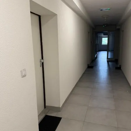 아파트 The Perle Tower Garage Car Park *