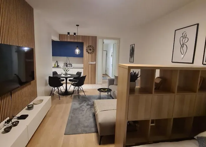 Апартаменты The Perle Tower Garage Car Park