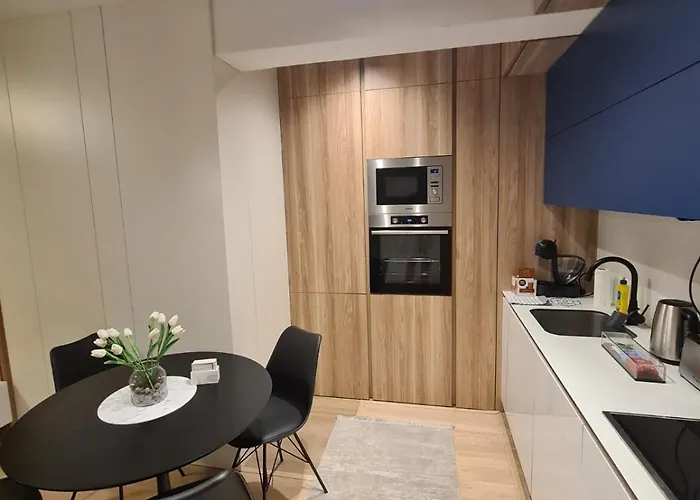 Апартаменты The Perle Tower Garage Car Park